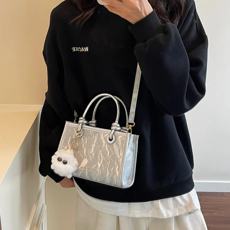 VIPOL今年流行小包包女夏天百搭新款斜挎包韩版七夕送女生礼物