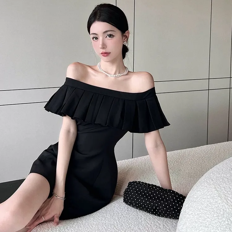 生日裙子高级感party小礼服裙高端轻奢小众气质黑色一字肩连衣裙