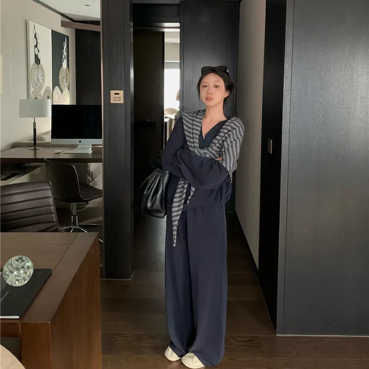 秋季简约V领宽松长袖卫衣纯色休闲高腰阔腿裤女条纹披肩