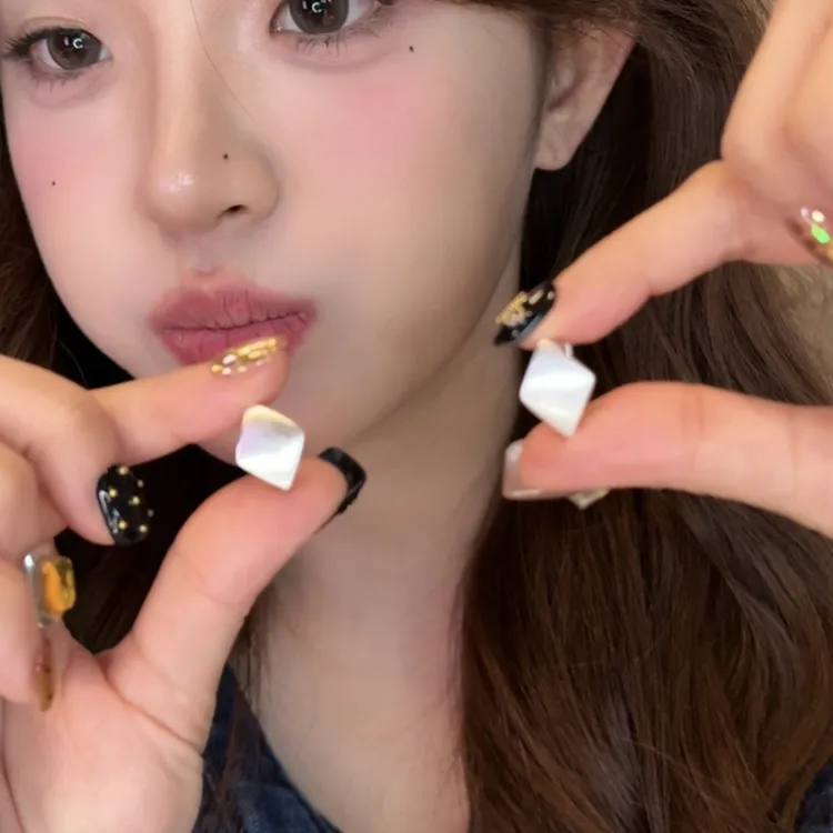 铜合金耳饰 复古气质拉丝菱形质感几何耳扣耳环简约冷淡风耳饰女