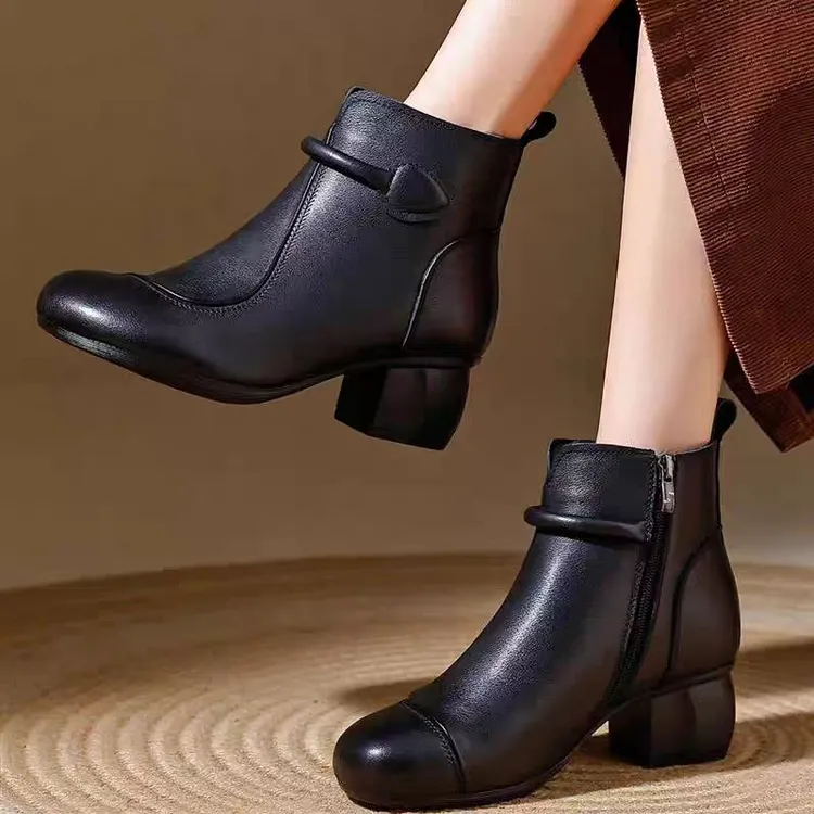 头层牛皮中老年妈妈鞋真皮女鞋时尚百搭时装靴粗跟民族风女鞋秋季