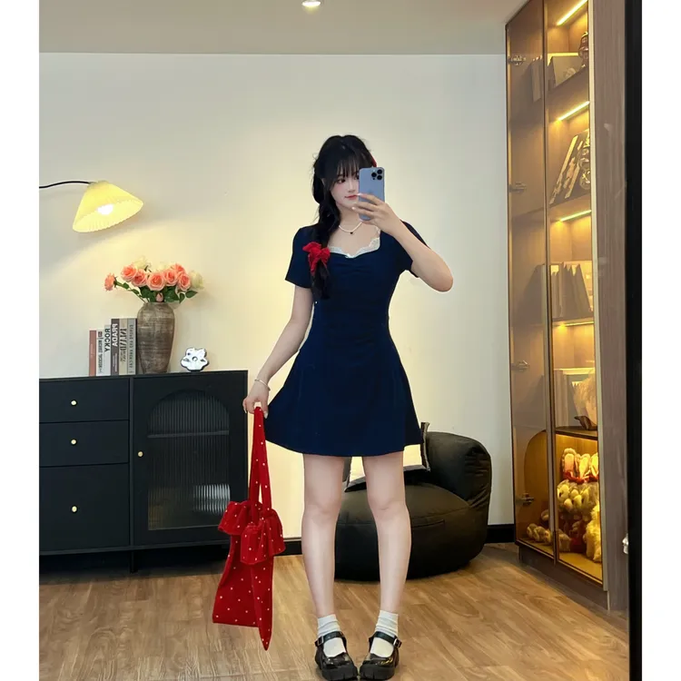 【圆舞曲】9201 胖mm 收腰显瘦甜美型蕾丝领口复古优雅褶皱A字裙