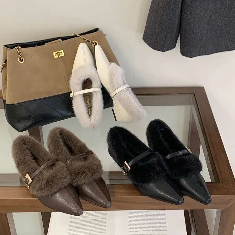 加绒保暖复古女鞋秋冬季单鞋+-低跟浅口加厚尖头玛丽珍单