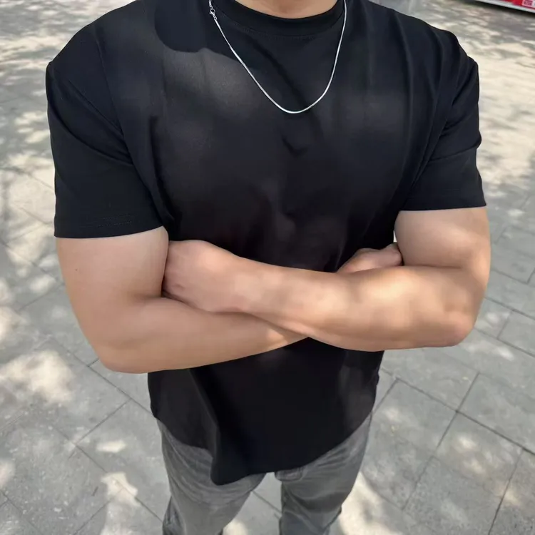 【VKSHTX】美式修身垫肩显大T恤圆领透气cleanfit纯色打底衫正肩