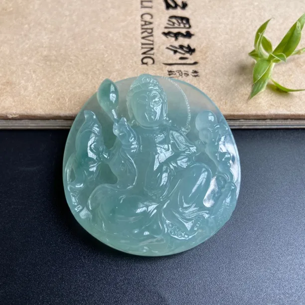 纯天然缅甸翡翠《观音》满色冰透精美时尚吊坠