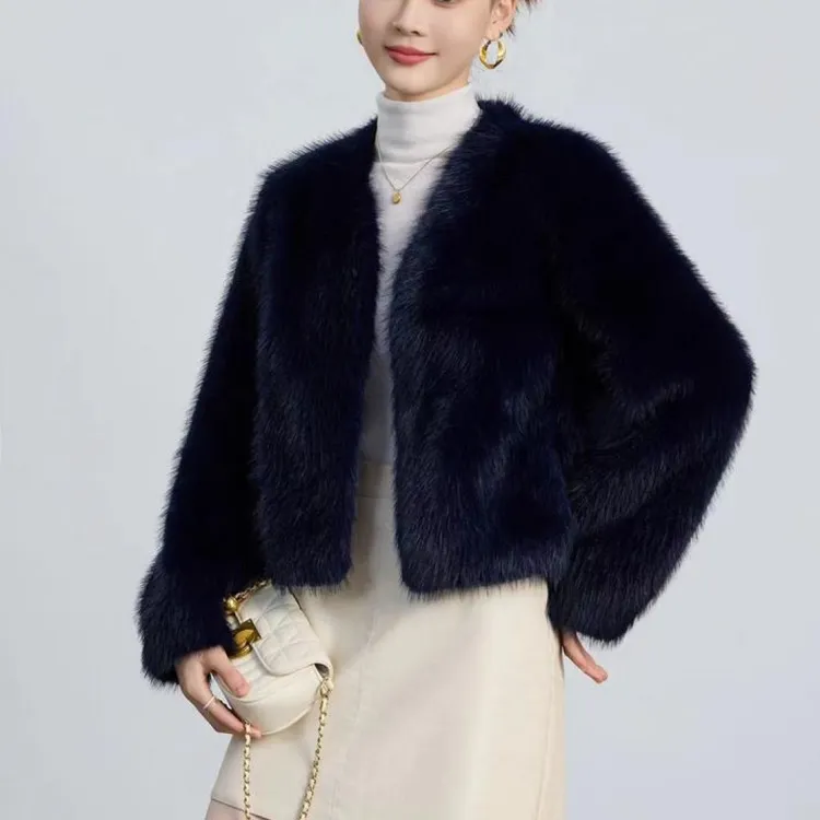 2025新品冬季发布女士小香风短外套小狐貂轻奢时尚百搭上衣