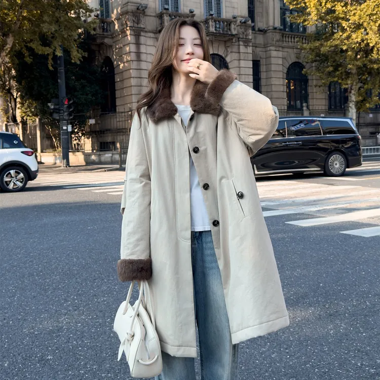 90白鹅绒冬季新款百搭设计款拼接高端青根貂工装派克服毛领羽绒服