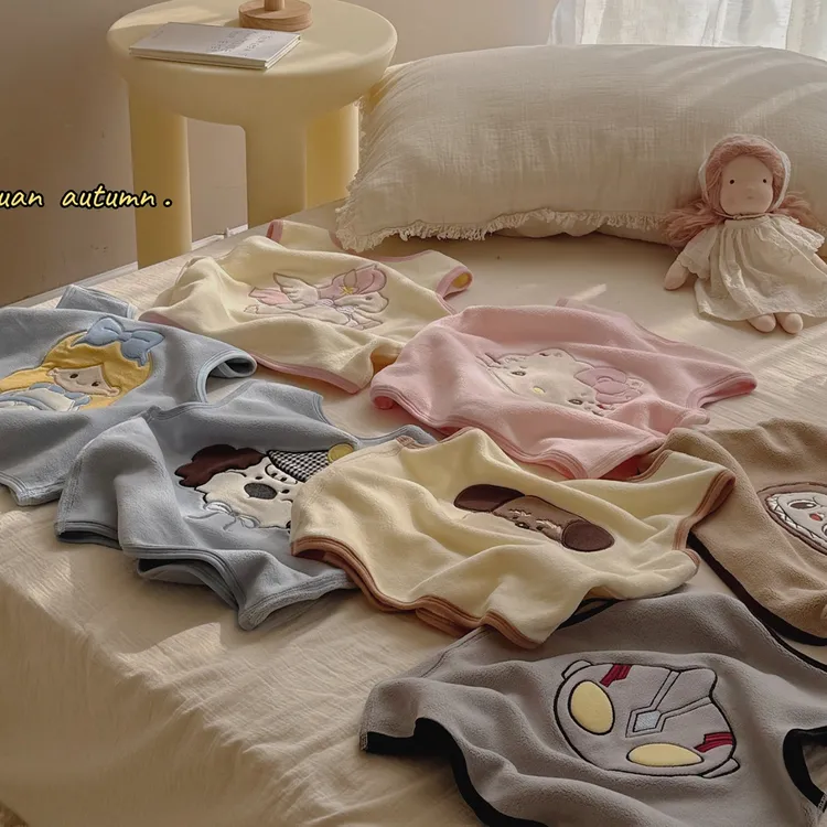 【大小卷】儿童秋季韩版卡通图案刺绣撸猫绒男女童马甲Z-26922