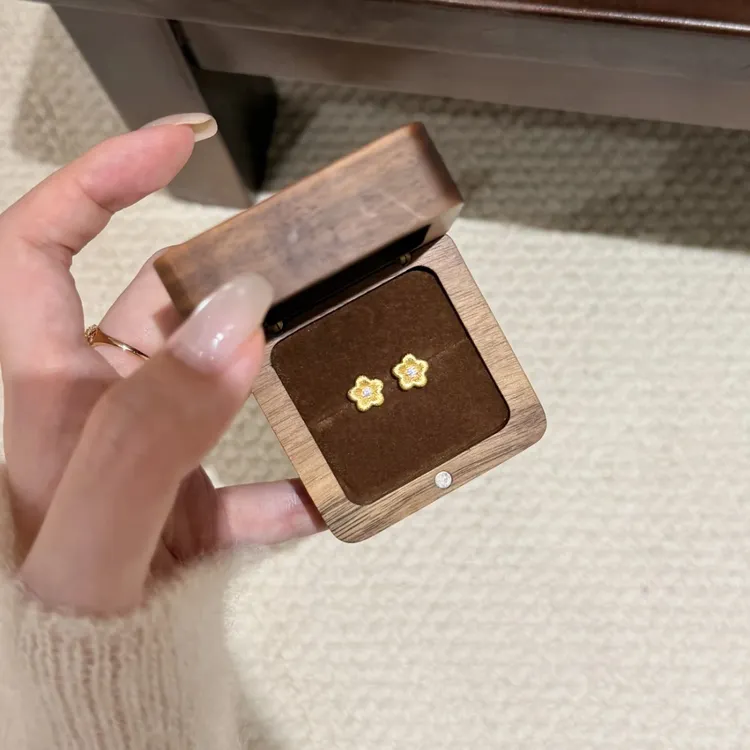 铜合金耳饰 B3084秋冬氛围感拉丝小花朵耳钉