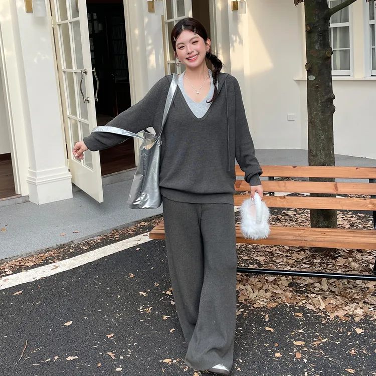 早秋氛围感穿搭套装大码女装挂脖背心慵懒高级感毛衣休闲裤三件套
