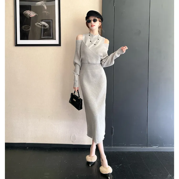 法式小资气质灰色假两件露肩高领针织连衣裙女修身慵懒松弛感长裙