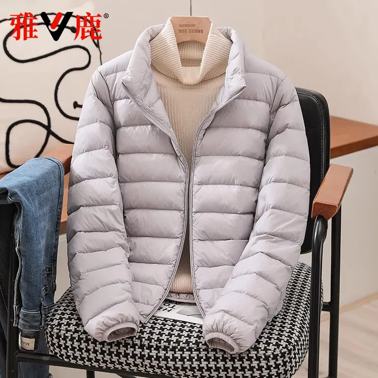 雅鹿品牌2025年春季新款时尚休闲轻薄羽绒服女短款轻女款保暖外套