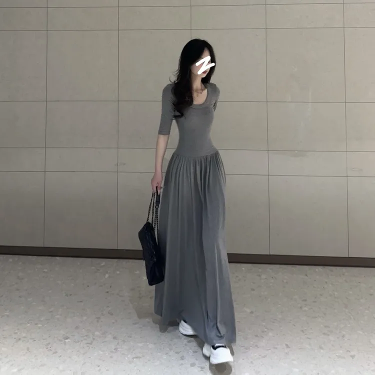 气质温柔夏季显瘦连衣裙后妈裙2025新款爆款洋气收腰长裙