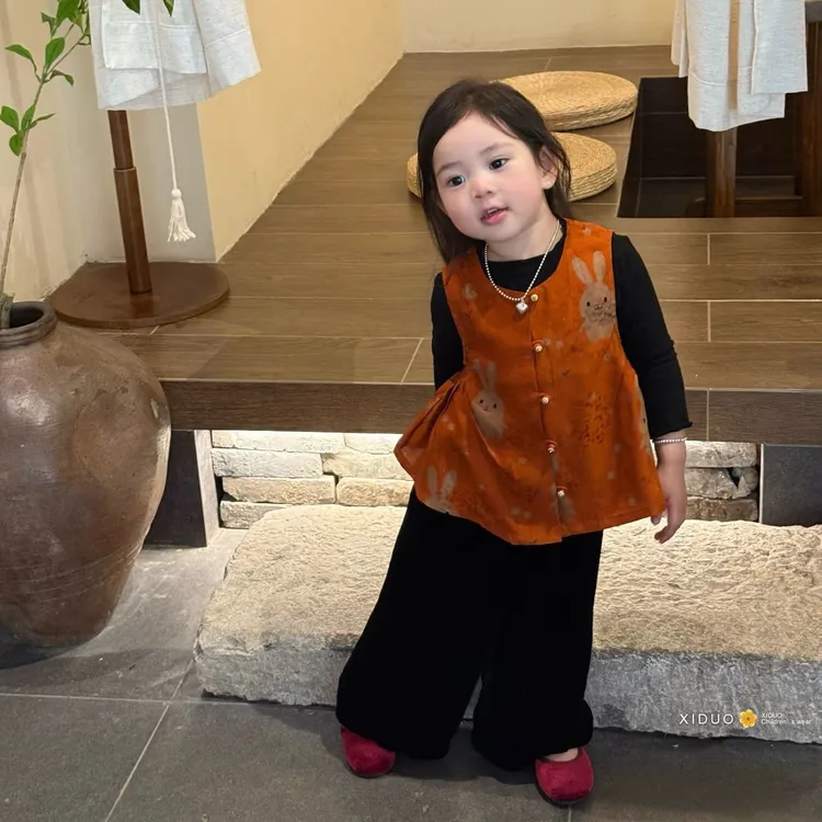 童装女童秋季中国风套装儿童复古新中式唐装马甲背心黑色裤子三件