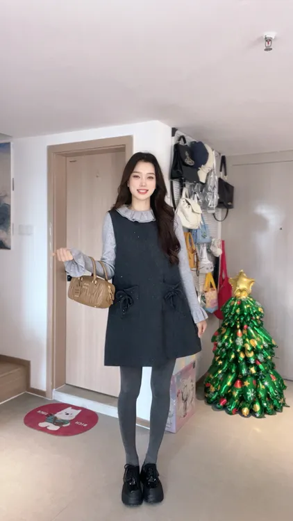 千金乖乖女亮片蝴蝶结毛呢背心连衣裙+百搭花边针织打底衫套装女