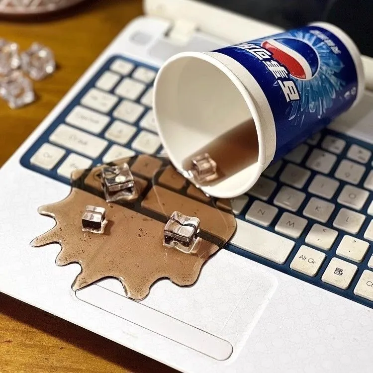 可乐打翻了可乐撒了手机支架整蛊恶搞生日礼物网红占座恶作剧神器