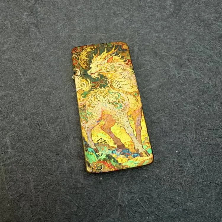 EIFFEL埃菲尔E03黄铜彩绘珐琅彩祥瑞麒麟超薄防风创意煤油打火机