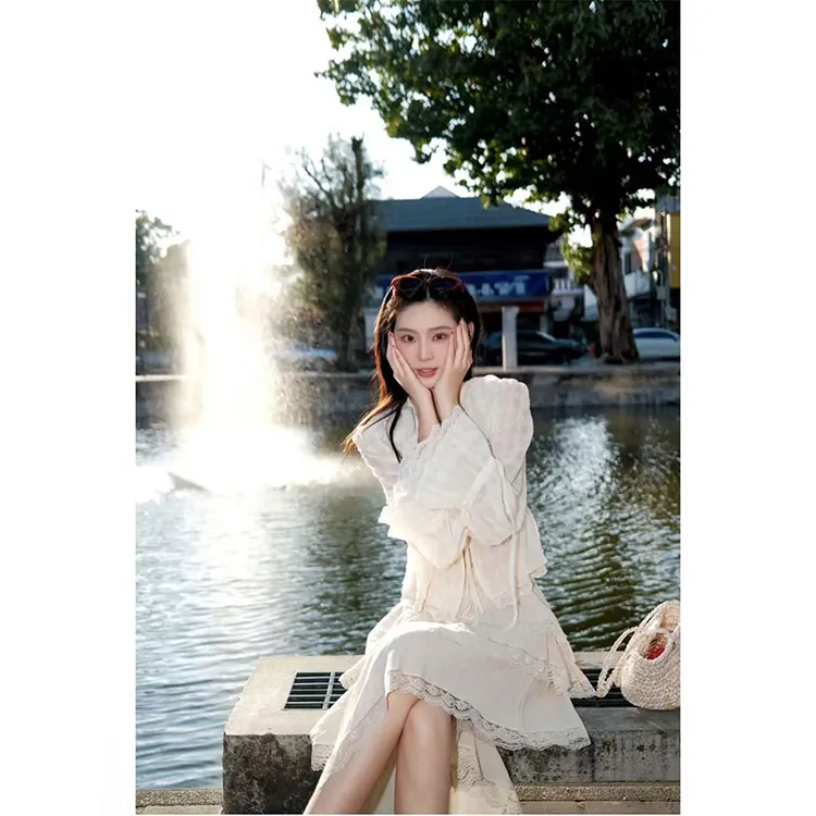 2025春季新款法式气质性感白色公主长袖上衣女配显瘦半身裙