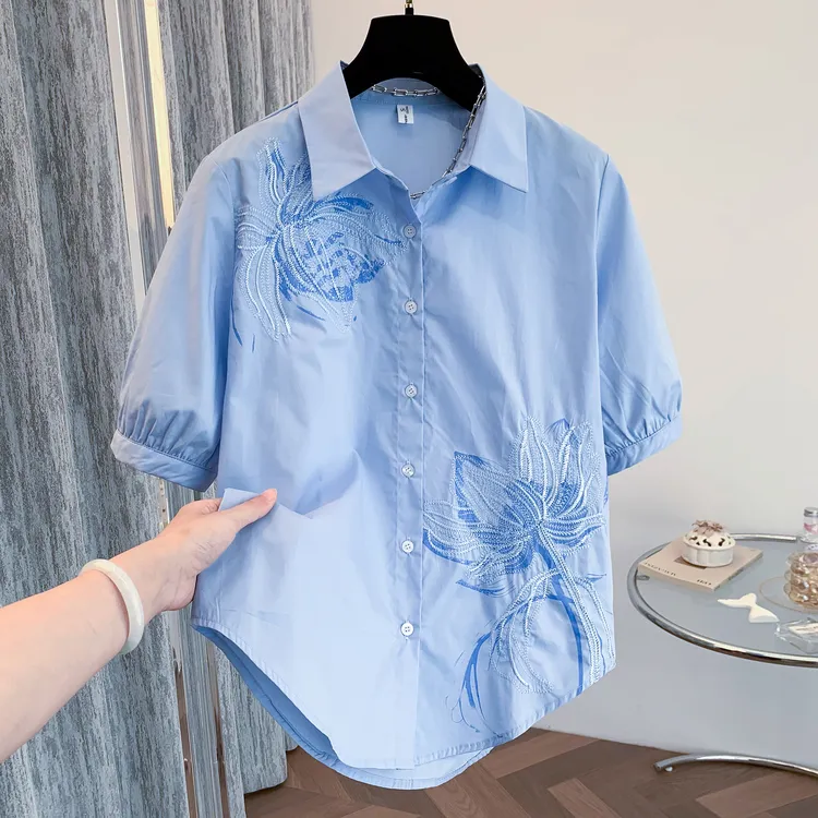 白莲花绣花文艺小众千金风女士衬衫宽松纯棉洋气小衫夏季短袖日常