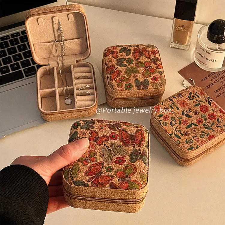 高档精致小型便携式耳钉戒指项链饰品首饰盒中式复古首饰收纳盒子