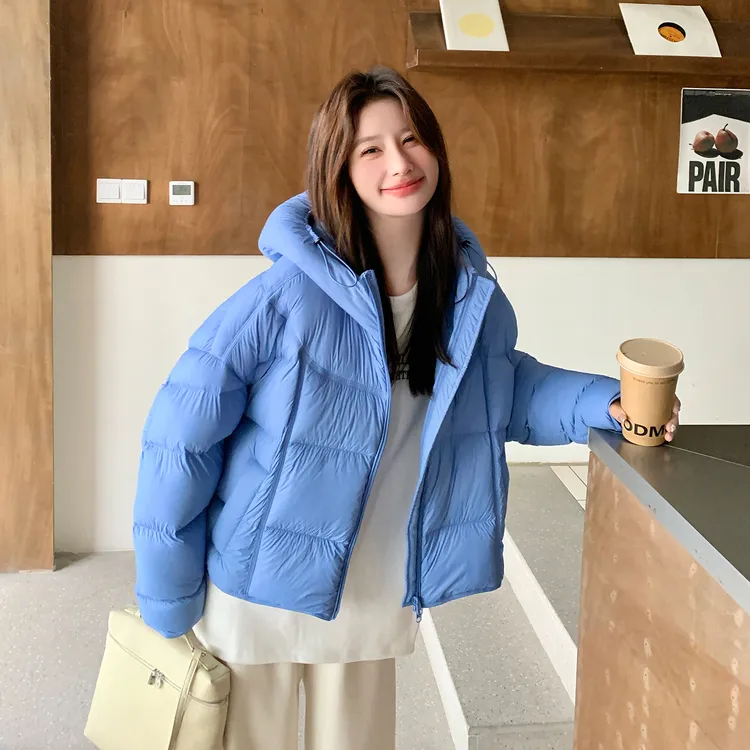 时尚泡芙蓝色羽绒服女冬装短款小个子连帽轻薄面包服学院风外套潮