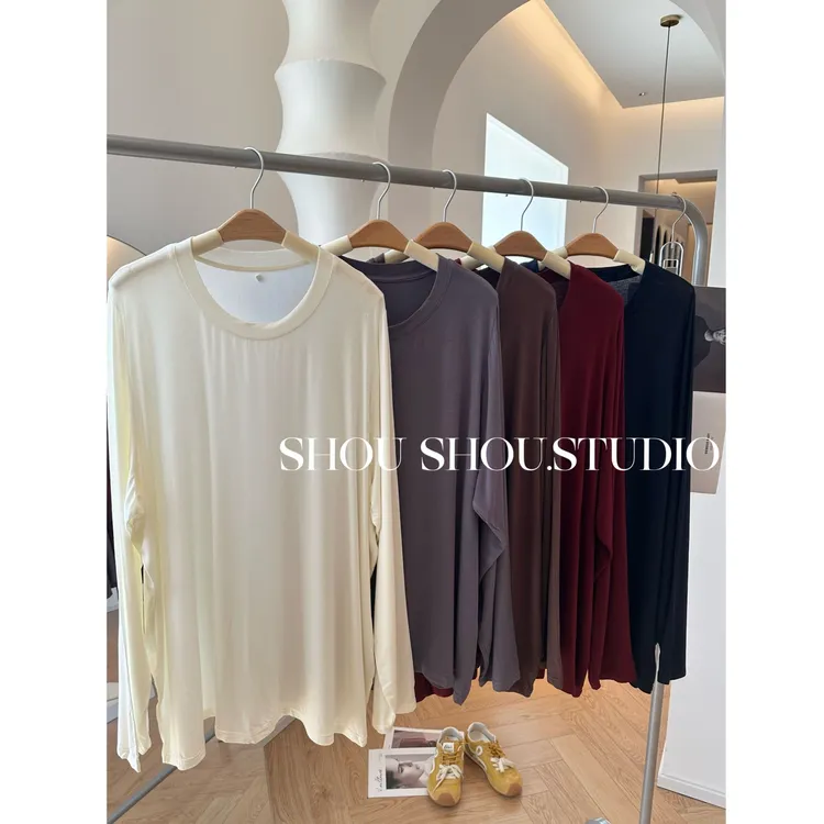 【瘦瘦】大码秋季圆领正肩后背爱心扣百搭宽松显瘦长袖上衣S01875