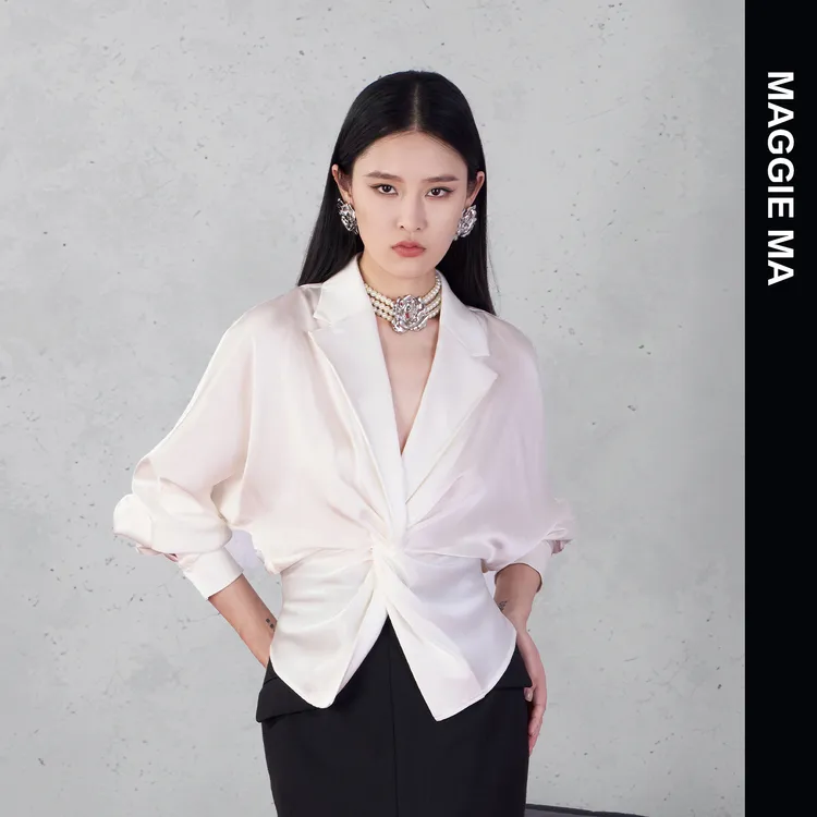 MAGGIE MA马婧设计师款纯洁白个性纽结层次感修身衬衫428S