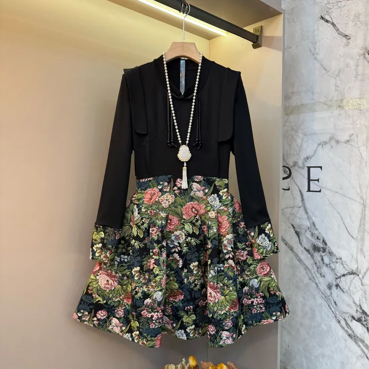 2025新款欧货复古印花拼接盘扣国风大码显瘦显高连衣裙3091