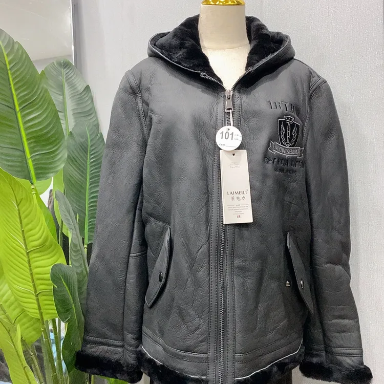 101男士秋冬季黑色连帽机车夹克真皮外套保暖商务休闲年轻中年款