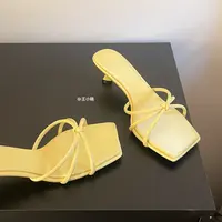 王小晓新品！2025夏季法式绝美交叉一字细带低跟凉拖鞋气质露趾拖