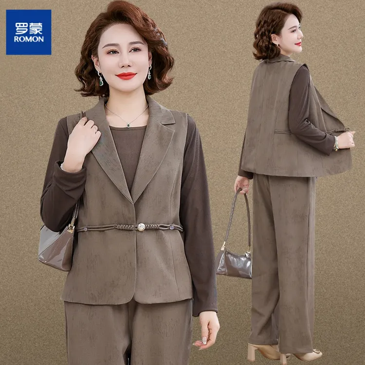 罗蒙中年妈妈秋装套装马甲三件套新款中老年春秋外套女洋气上衣服