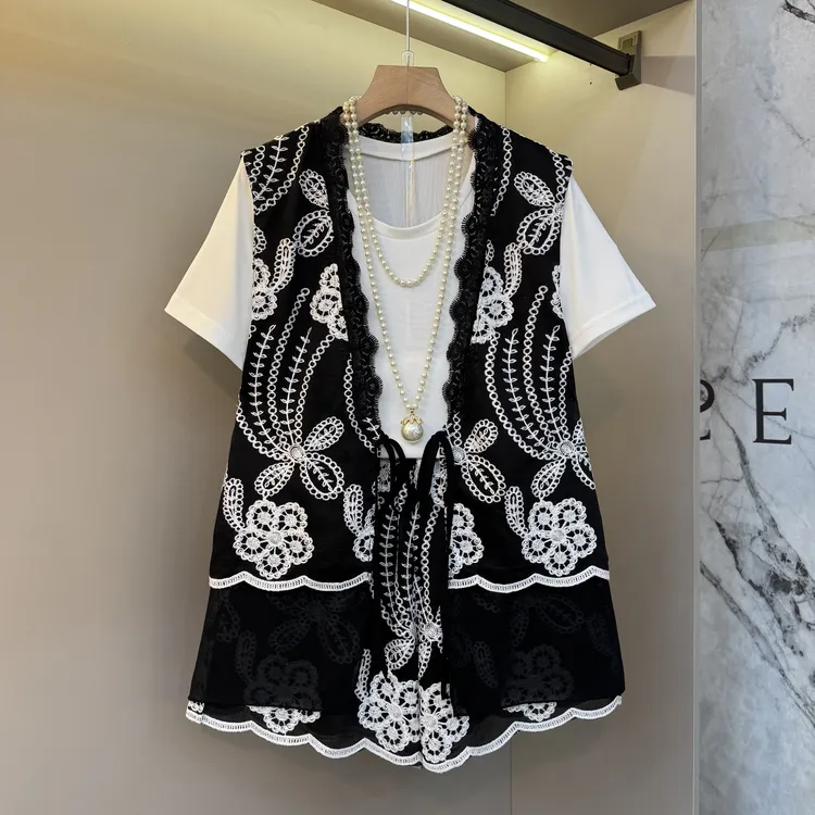 2025欧货蕾丝刺绣高级感时尚洋气马甲打底短裤大码显瘦三件套2670