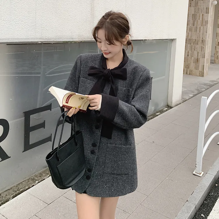 灰色蝴蝶结小香风毛呢外套女冬季新款高级感气质加厚夹棉呢子大衣