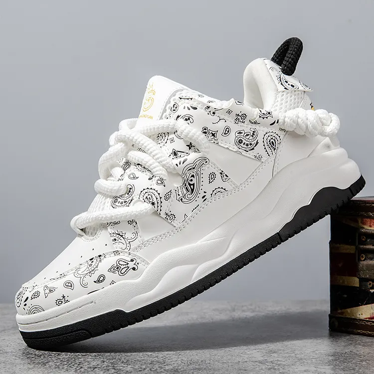 潮流英伦风男士2025新款四季透气薄款前系带百搭潮鞋时尚休闲板鞋