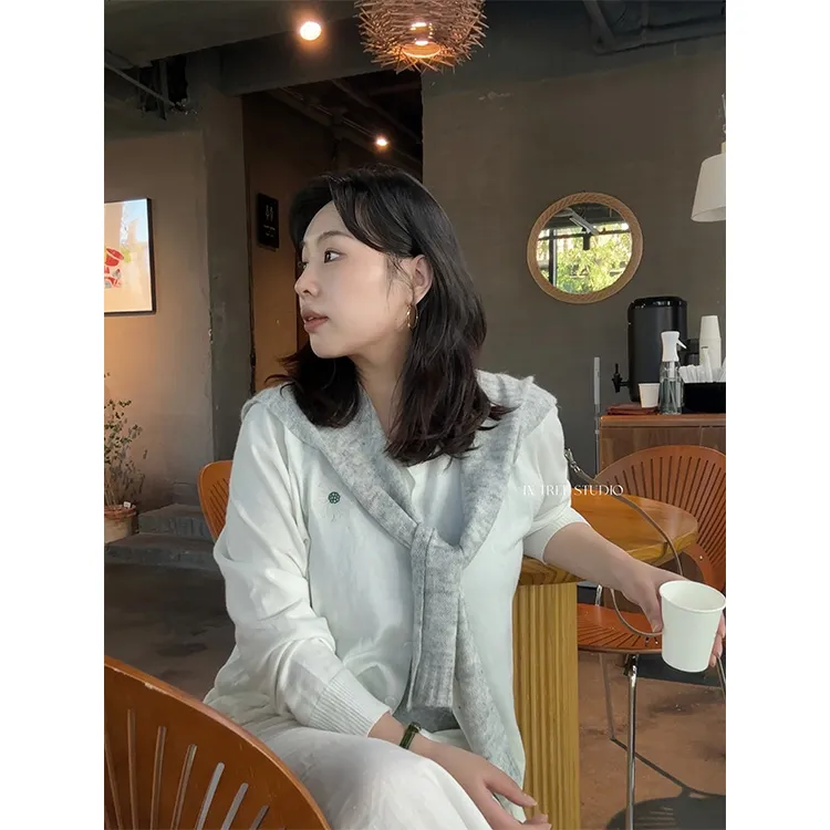 InTree张桶桶【叠穿搭子】氛围感针织披肩ST12238