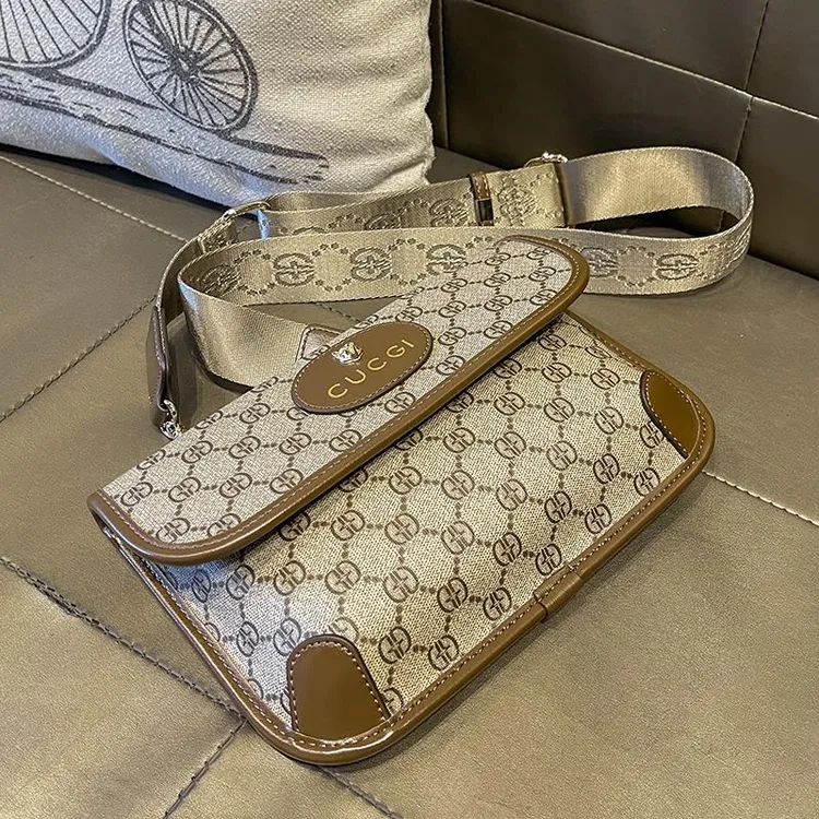 香港品牌2025新款时尚女包轻奢百搭气质复古休闲潮流个性斜挎包包