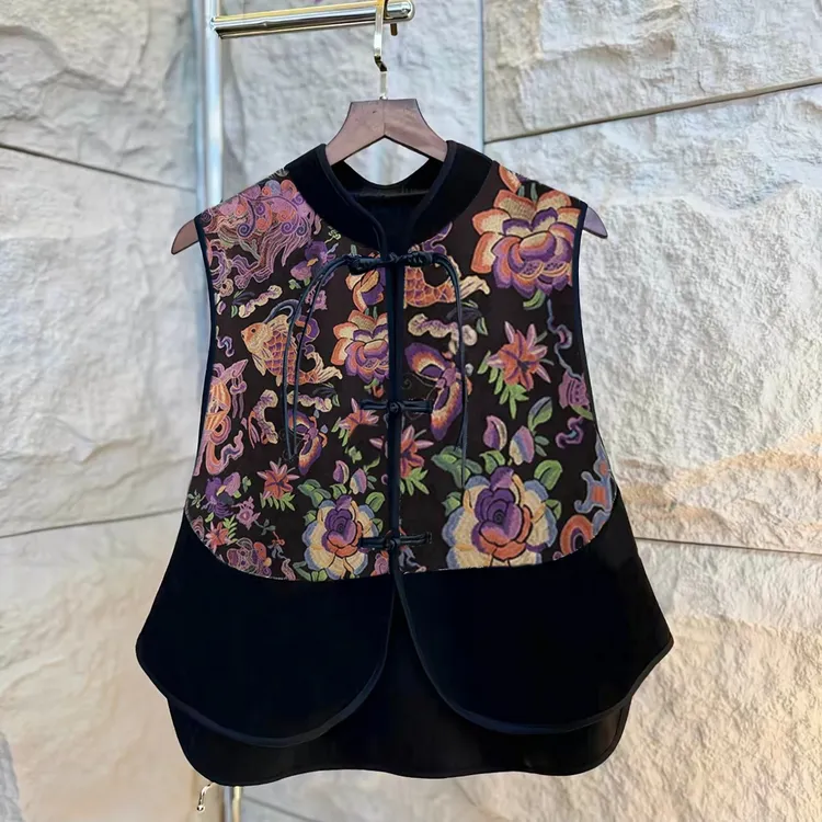 新款2025黑色轻奢国风重工刺绣提花马甲洋气百搭复古印花国潮