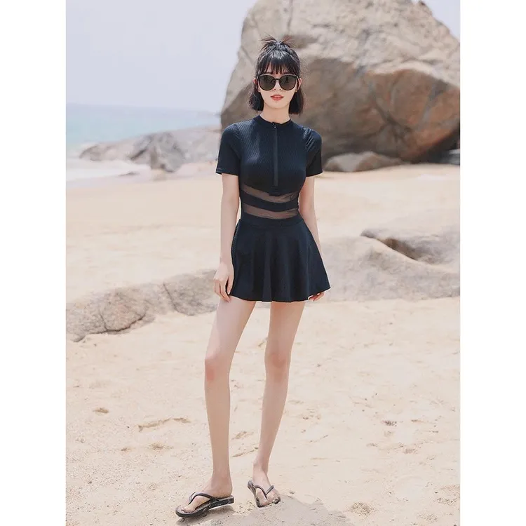 )2023夏新款长袖泳衣女款遮肚显瘦保守泡温泉连体高级感游泳衣女