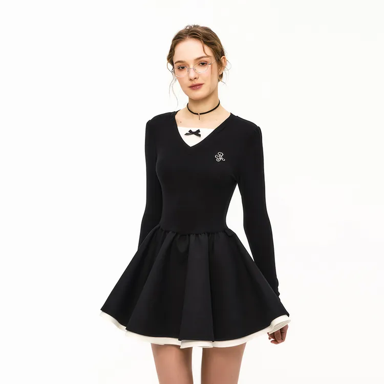 ikyou新年战袍假两件针织连衣裙女春秋季新款收腰蓬蓬裙年会穿搭