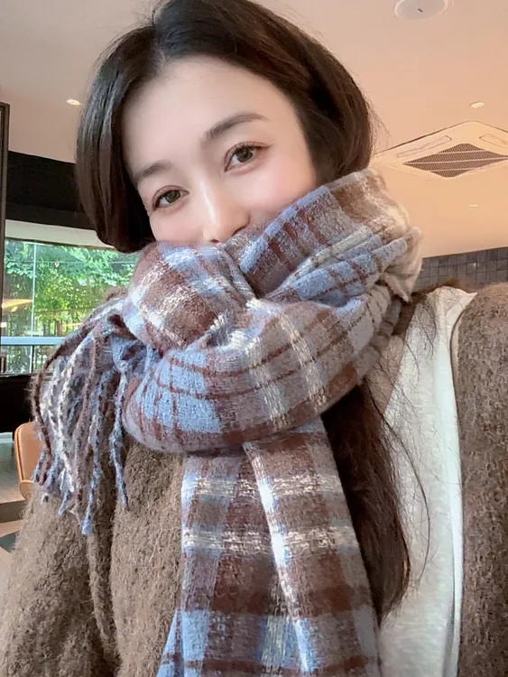 秋冬百搭新款韩版百氛围披肩网红奶油情侣学生保暖围巾围脖格子