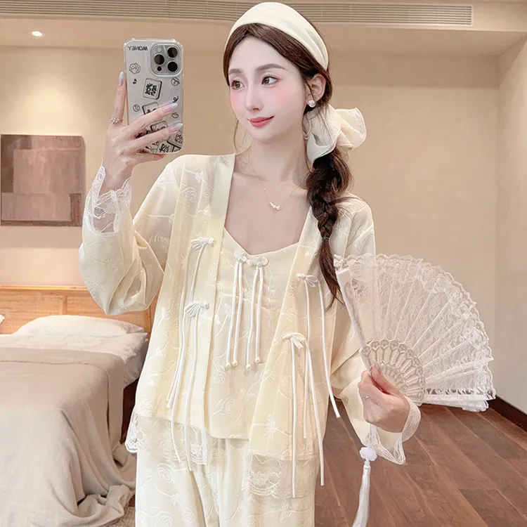 睡衣女金丝绒带胸垫秋冬季2025新款性感吊带睡袍长裤三件套家居服