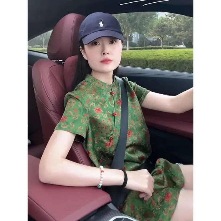 绿色旗袍女新中式高端大气上档次2025新款今年流行爆款连衣裙子夏