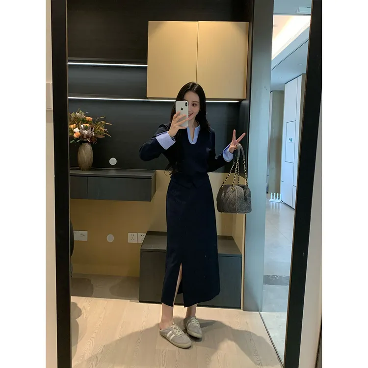 XINYI【耶鲁蓝调】秋冬空气层条纹上衣+长半裙显瘦套装X625A16336