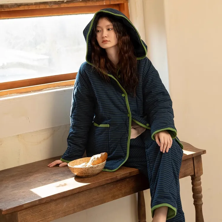 族玛士睡衣女士加厚秋冬保暖宽松三层夹棉袄简约条纹家居服255