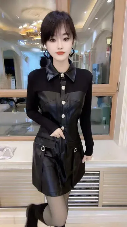 2025年秋冬新款英伦街头风时尚连衣裙女长袖翻领单排扣收腰拼皮裙