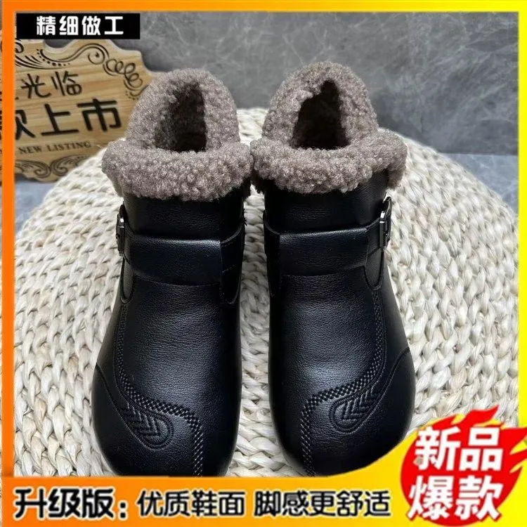 老北京棉鞋女冬季加绒奶奶鞋中老年加厚保暖妈妈棉靴老太太雪地靴
