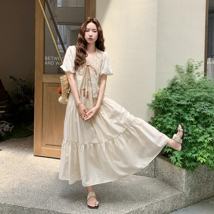 法式绝美气质套装裙女2025夏季设计感泡泡袖勾花上衣吊带裙两件套