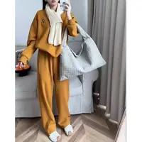 那简家2850韩系重工刺绣米奇时尚休闲套装配围脖  