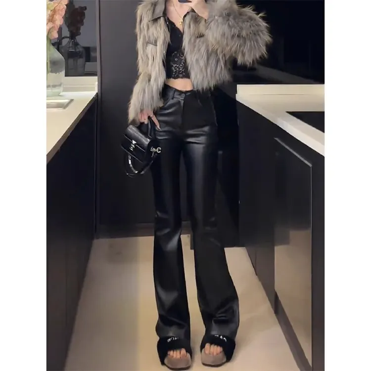 黑色加绒微喇皮裤女2025新款秋冬款pu哑光高腰显瘦小个子喇叭裤子