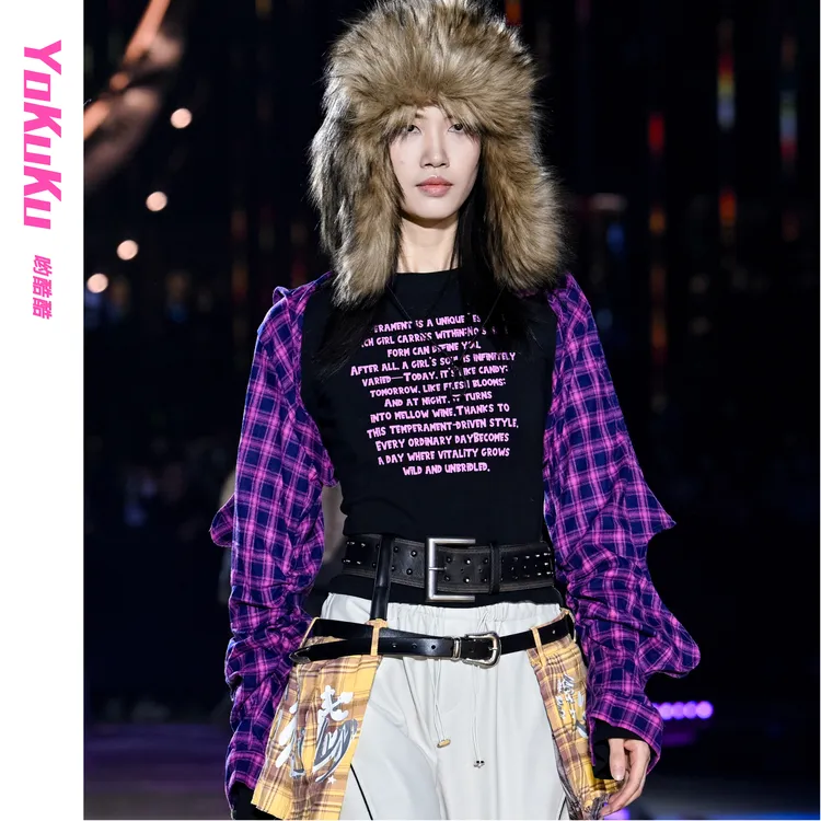 哟酷酷（浪漫代码）秋季长袖T恤休闲印花百搭修身显瘦圆领打底上衣